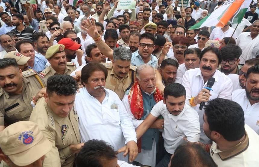 J&K Congress stages sit-in for statehood; march to LG’s residence foiled, dozens detained