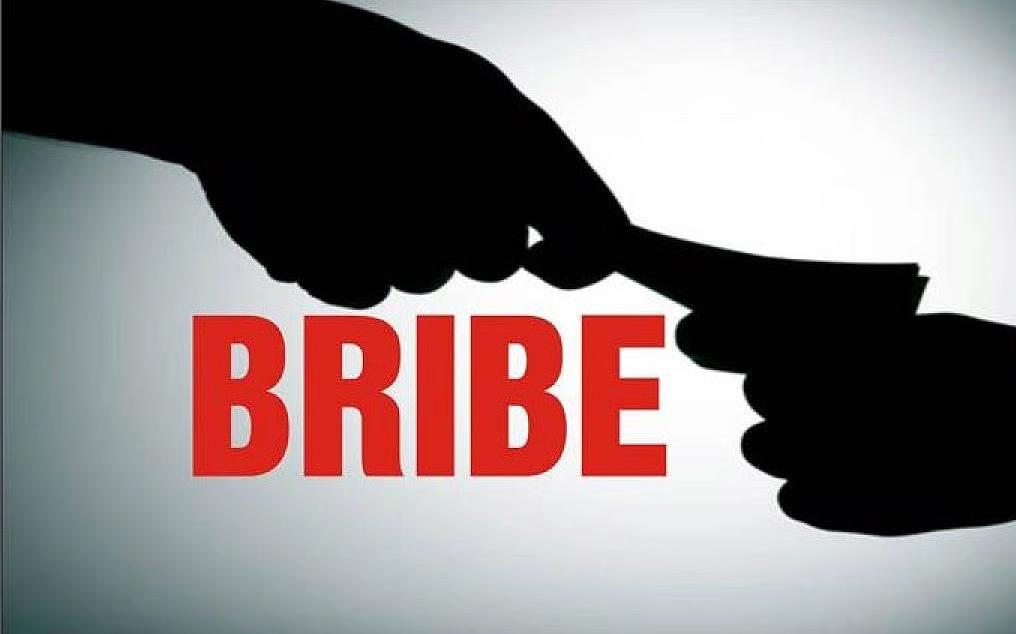 ACB Action in Kalakot: Treasury Clerk Caught Red-Handed Taking ₹20,000 Bribe