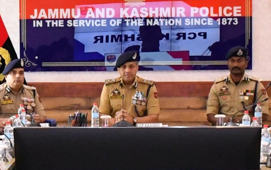 IGP Reviews Security Situation, Preparedness across Central Kashmir Range