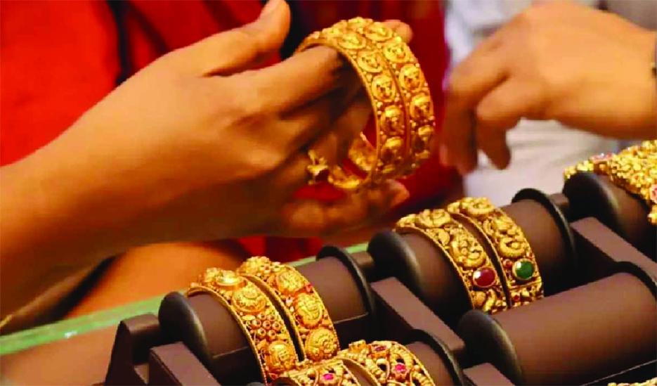 Gold declines ₹2,600 to ₹1.5 lakh/10g; silver tumbles ₹5,000 to ₹2.32 lakh a kg