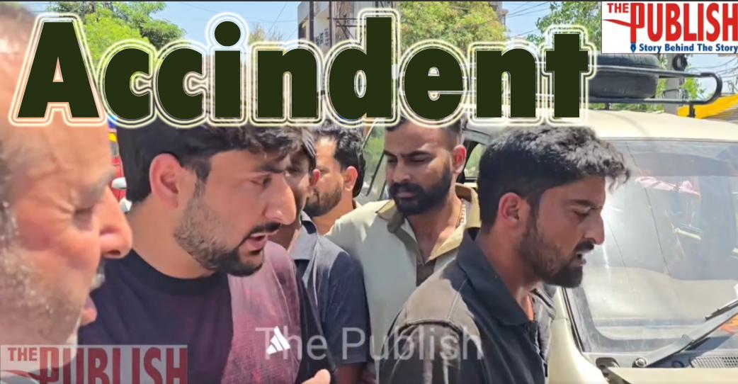 #Jammu Jewel Chowk mai hue #accident के बाद ; drivers के बिच हुई बहस