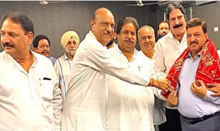 Bhalla rallies business community in push for statehood