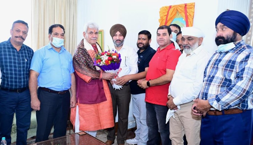 Chairman, All J&K Transport Welfare Association calls on Lt Governor