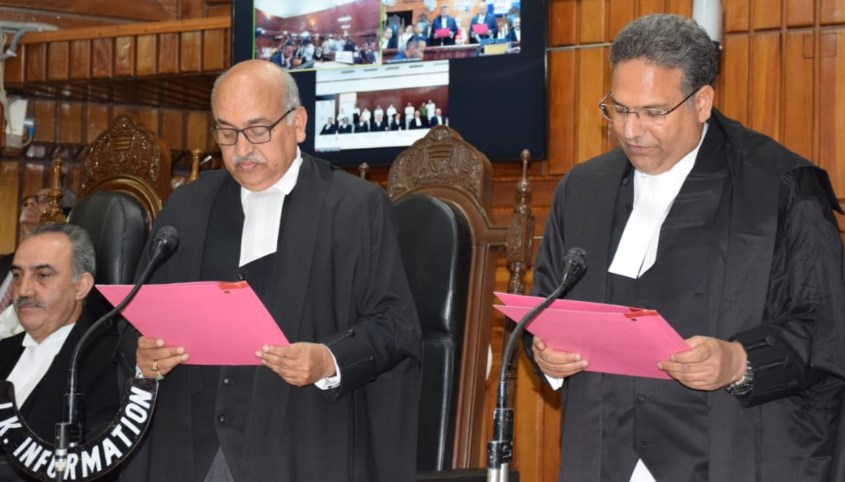 Chief Justice administers oath of office to newly appointed Judge