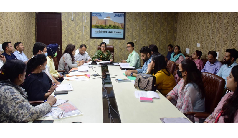 DC Jammu reviews implementation of self-employment schemes, lumpy skin disease control measures, NCAP