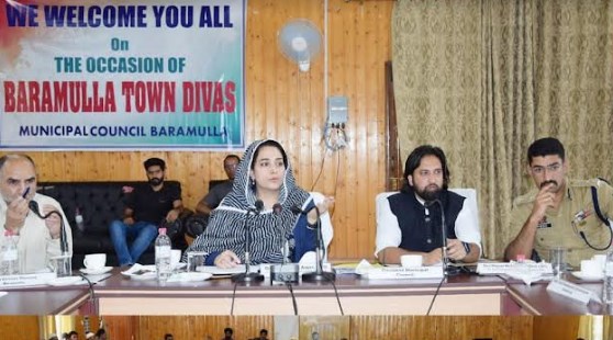 Dr Sehrish presides Town Diwas at Dak Bungalow Bla; listens people’s issues/ demands