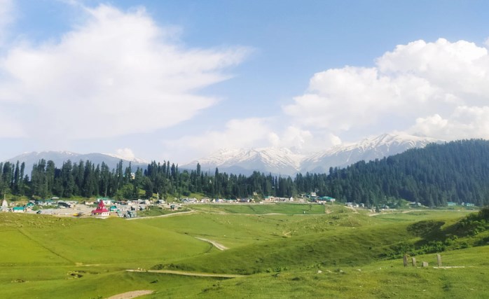 Mainly clear, partly cloudy weather likely in J&K
