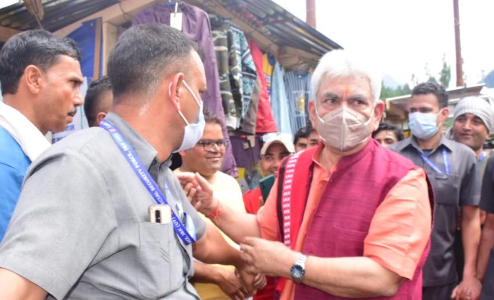  Jammu Kashmir Police, Army, CAPFs, NDRF did a commendable job during the rescue & relief operation: LG Manoj Sinha