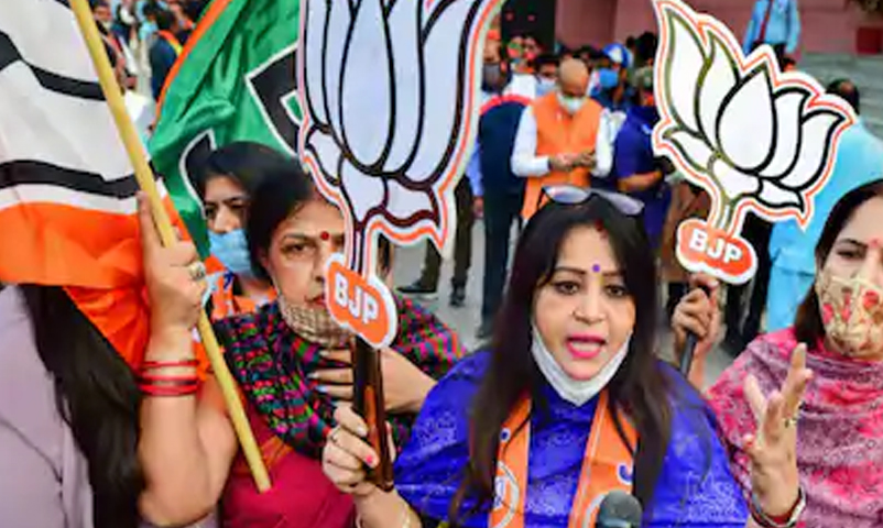 BJP workers in Jammu celebrate party''s victory in Bihar polls