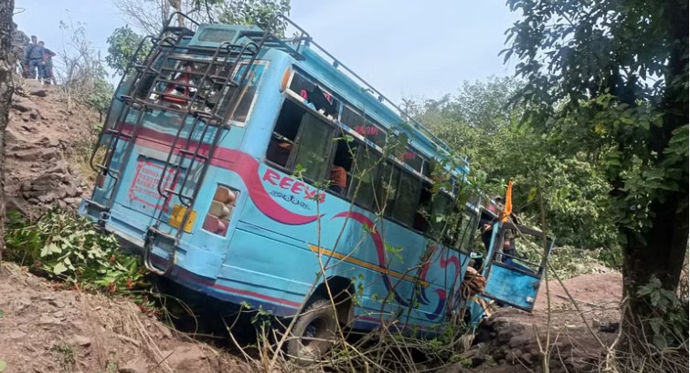 2 Dead, 19 Injured as bus carrying devotees plunges Into Gorge in J&K’s Reasi