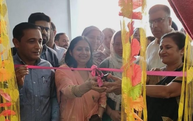 J&K administration ropes in women SHGs to run canteens in government offices under RLM