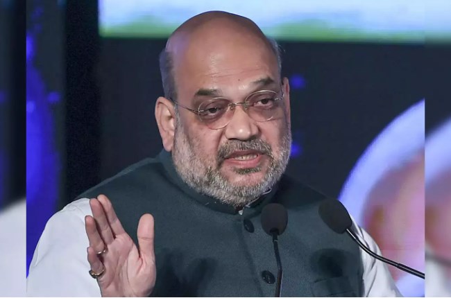 “Don’t ever dare to change Article 370”: Amit Shah warns Congress