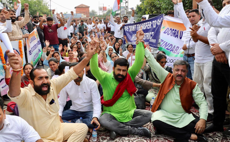 Team Jammu, YRS support agitating employees of reserved categories